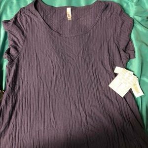 LuLa Roe Classic tee